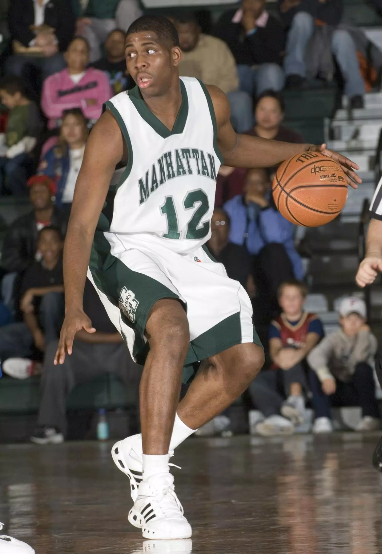 MEN'S BASKETBALL CLIPS CONCORDIA, 73-44, IN EXHIBITON GAME