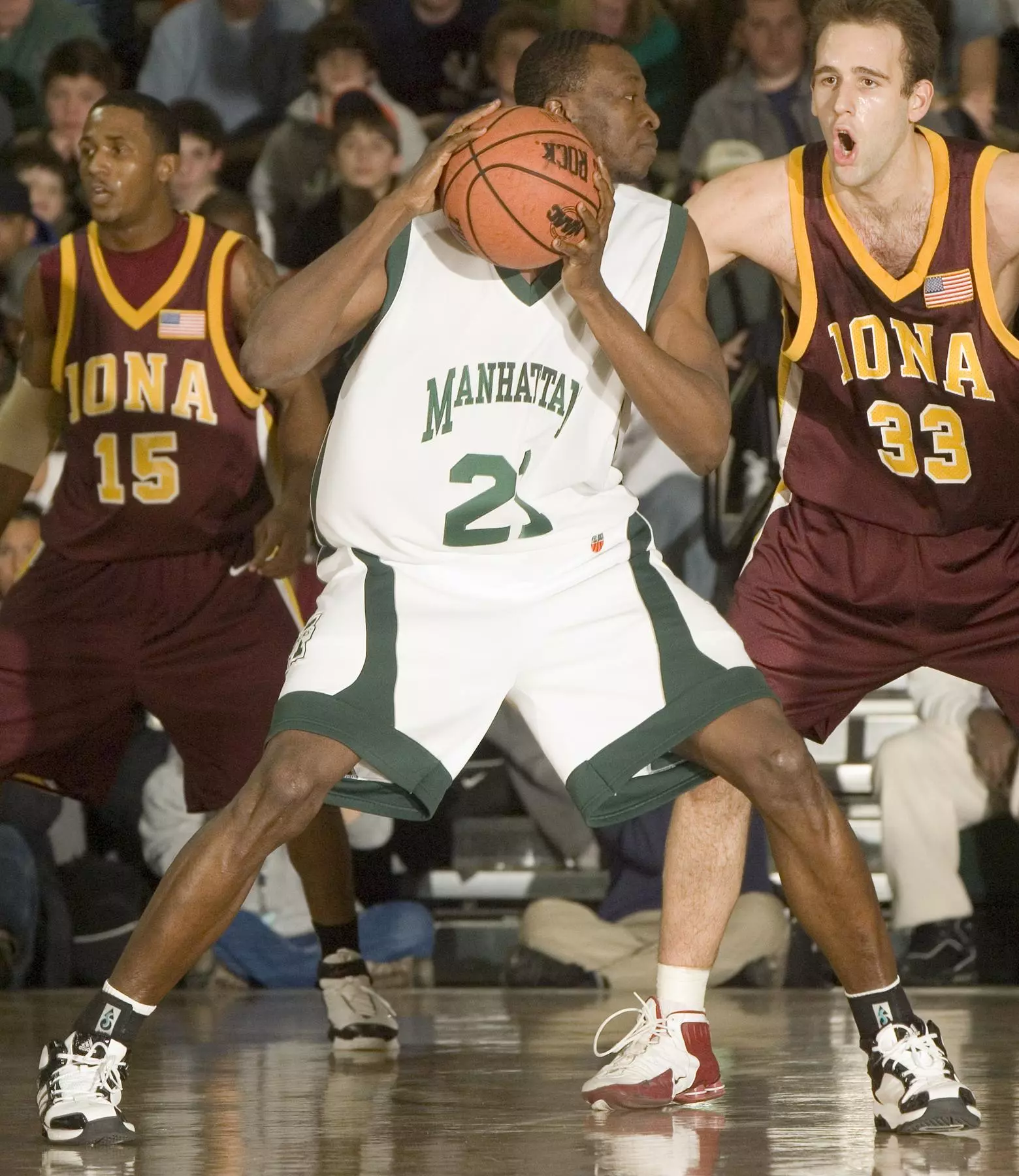 MEN'S BASKETBALL TAKES THE LOCAL TO BATTLE MAAC RIVAL IONA