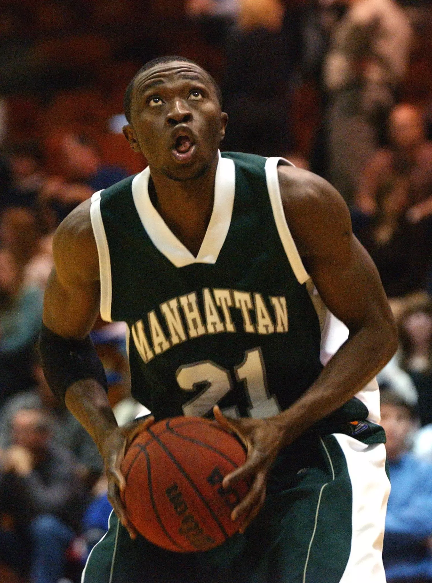 PEARSON AND NGARNDI LEAD MEN'S BASKETBALL TO SIXTH STRAIGHT WIN, 86-75, OVER RIDER