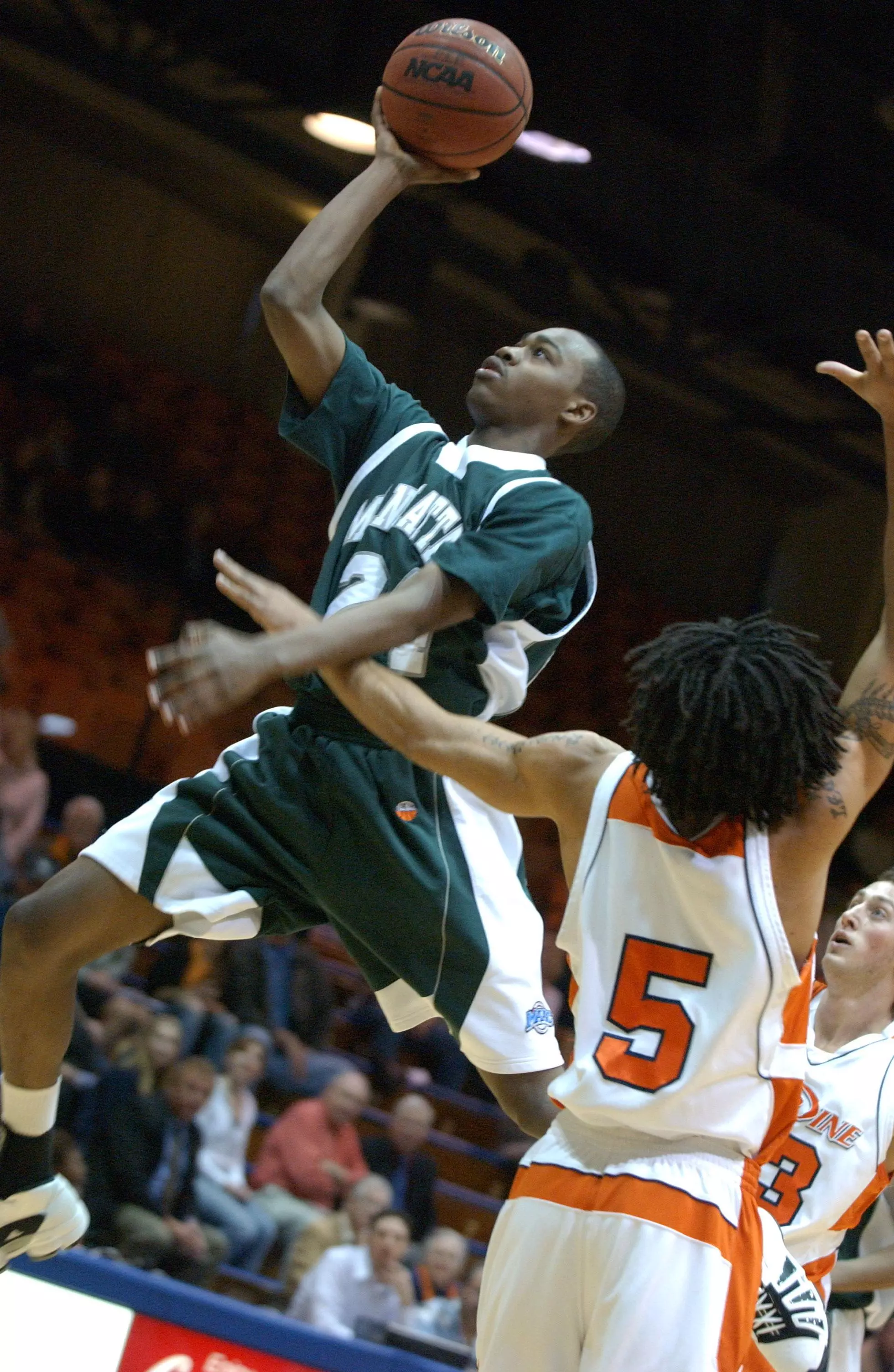 MEN'S BASKETBALL TOPS CANISIUS, 69-65