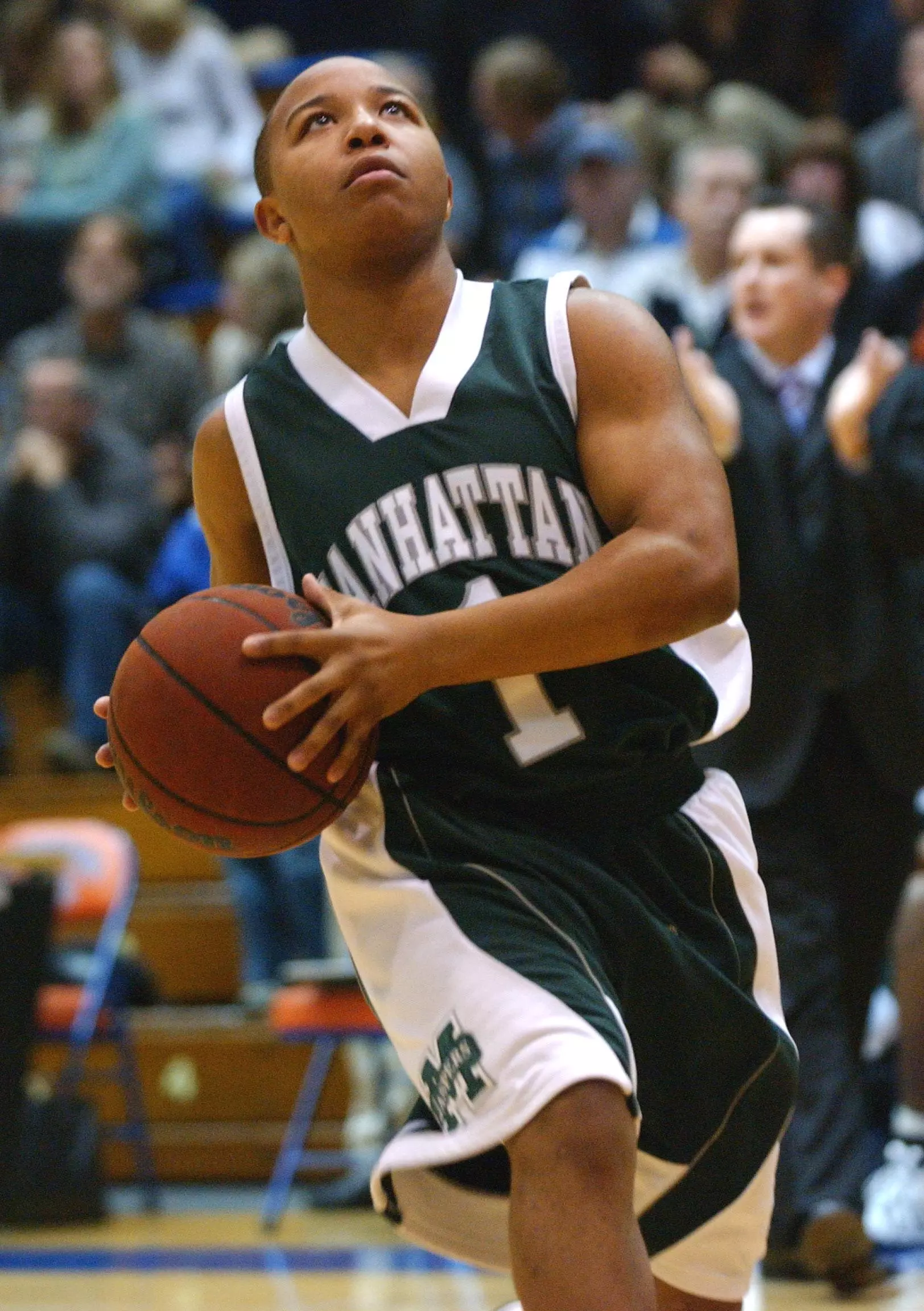 MEN'S BASKETBALL WAVES HELLO TO PEPPERDINE ON FRIDAY