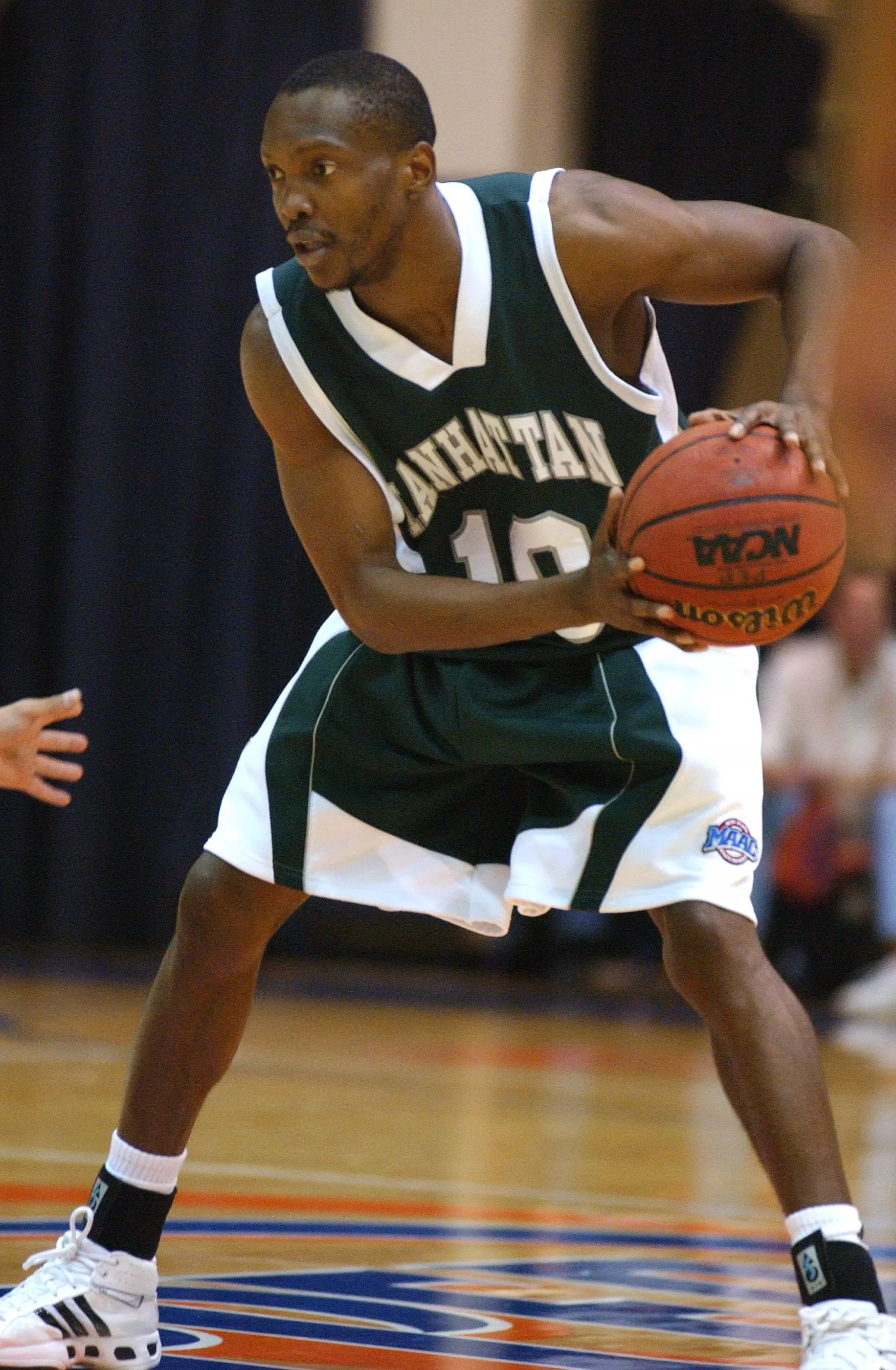 MEN'S BASKETBALL LOOKS TO REMAIN ATOP THE MAAC STANDINGS AT RIDER ON FRIDAY