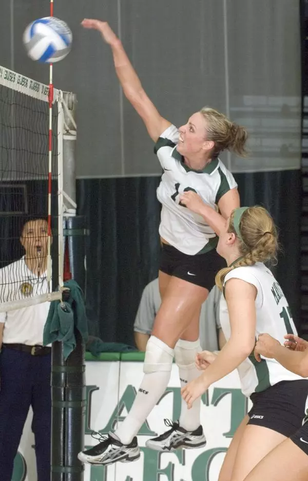 VOLLEYBALL SWEEPS IN WIN OVER RIDER, 3-0