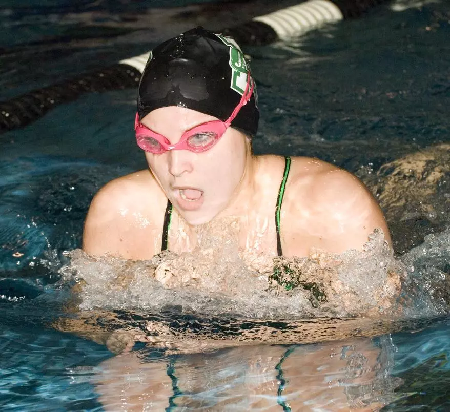 Manhattan Loses to Fairfield in Dual Meet