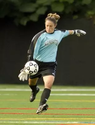 WOMEN'S SOCCER DEFEATS LA SALLE, 2-1