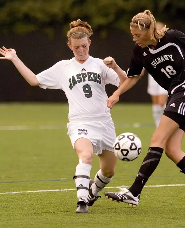 WOMEN'S SOCCER CLOSES OUT SEASON WITH 3-1 WIN AT SAINT PETER'S