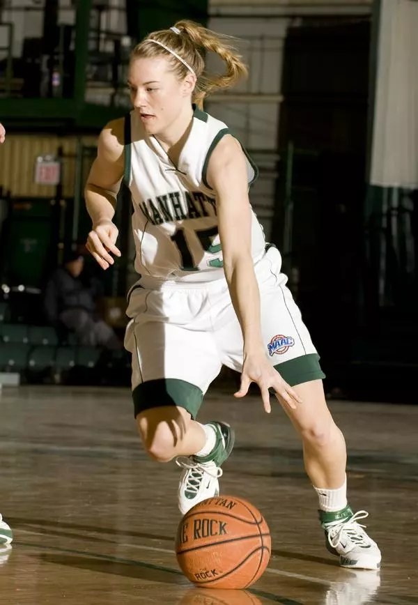 Lady Jaspers' Offense Takes Off in 82-49 Win at Rider