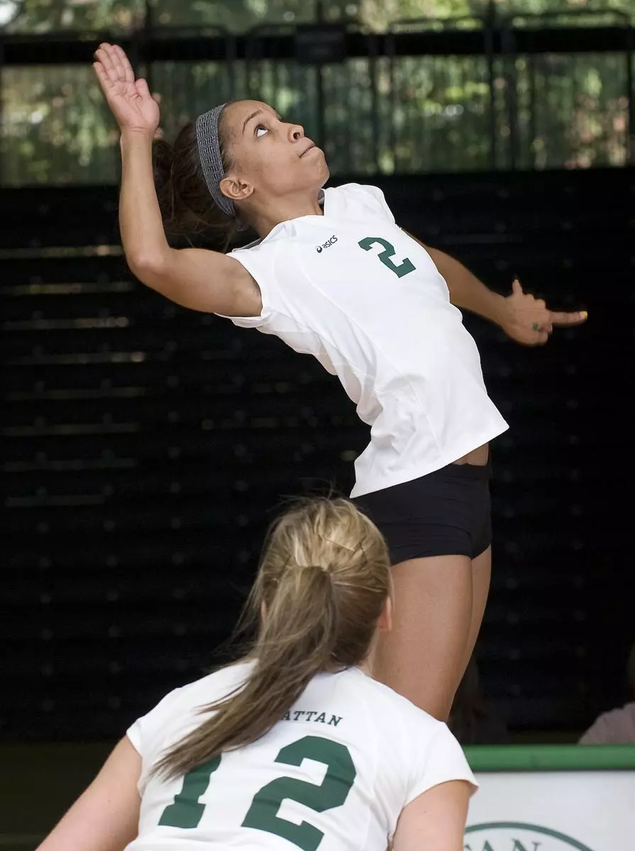 Lady Jaspers Snap Skid With Sweep of Rider