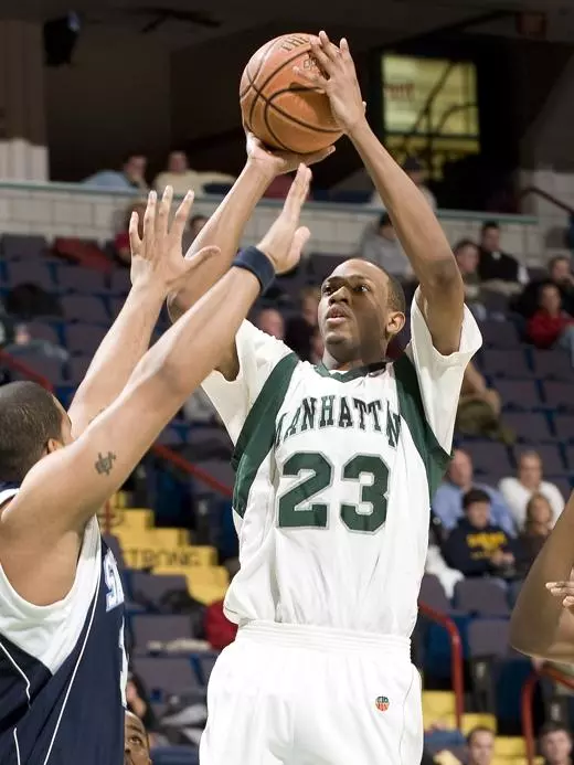 Hofstra Upends Manhattan; Devon Austin Scores 1,000th Career Point