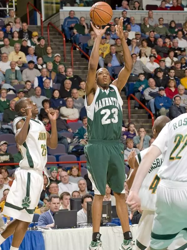 Jaspers Fall To Hot Shooting LaSalle 89-64 in New Year's Eve Men's Basketball Tilt
