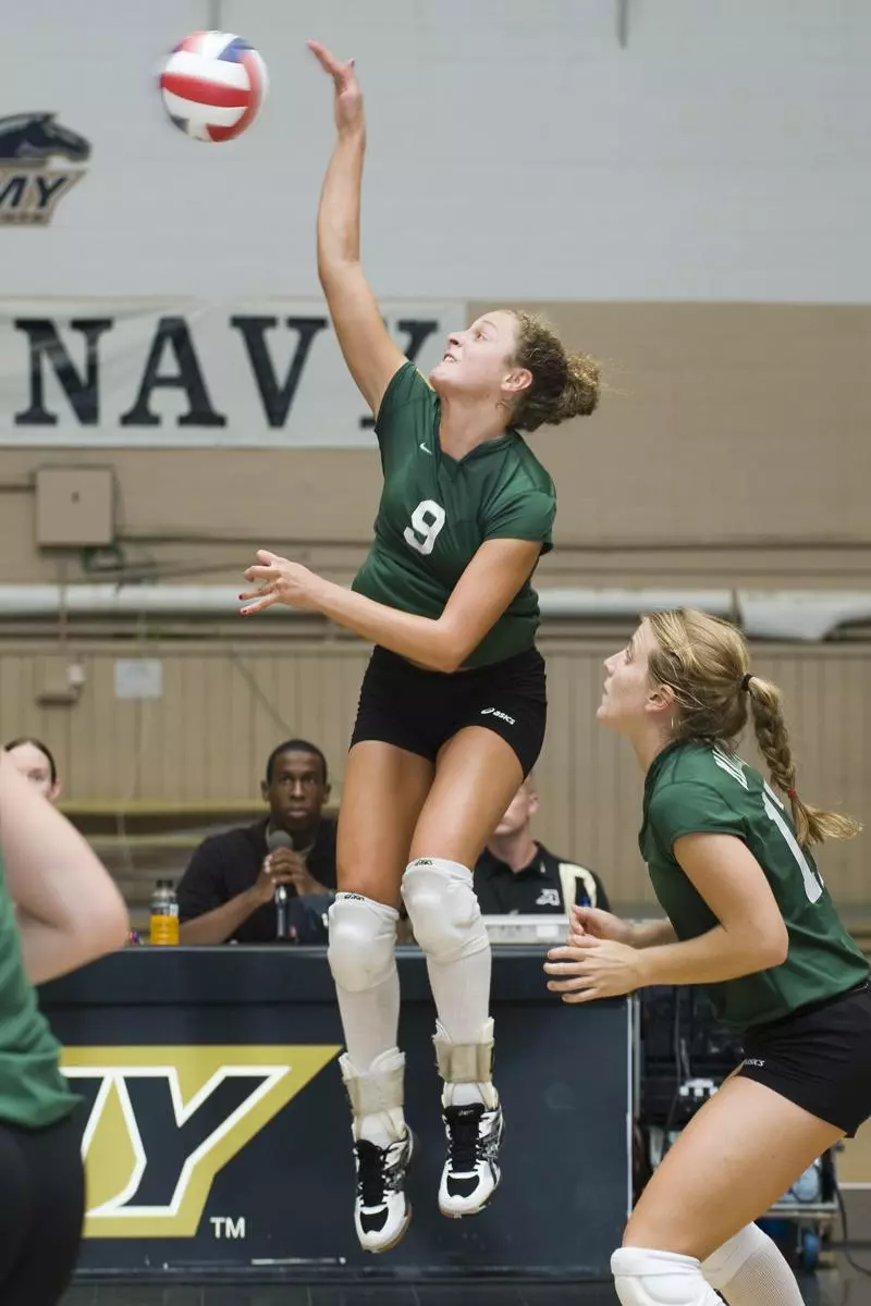 Lady Jaspers Fall to Stony Brook In Four Sets