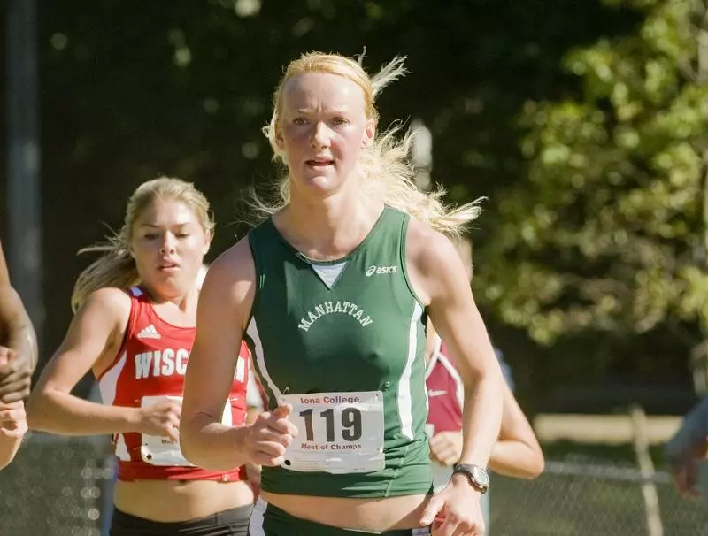 Manhattan Men, Women Take Third at Stony Brook Invitational