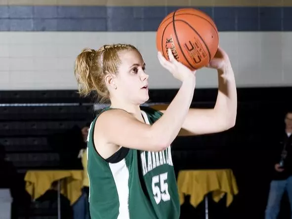 First Half Run Pushes Lady Jaspers Past Niagara, 70-54