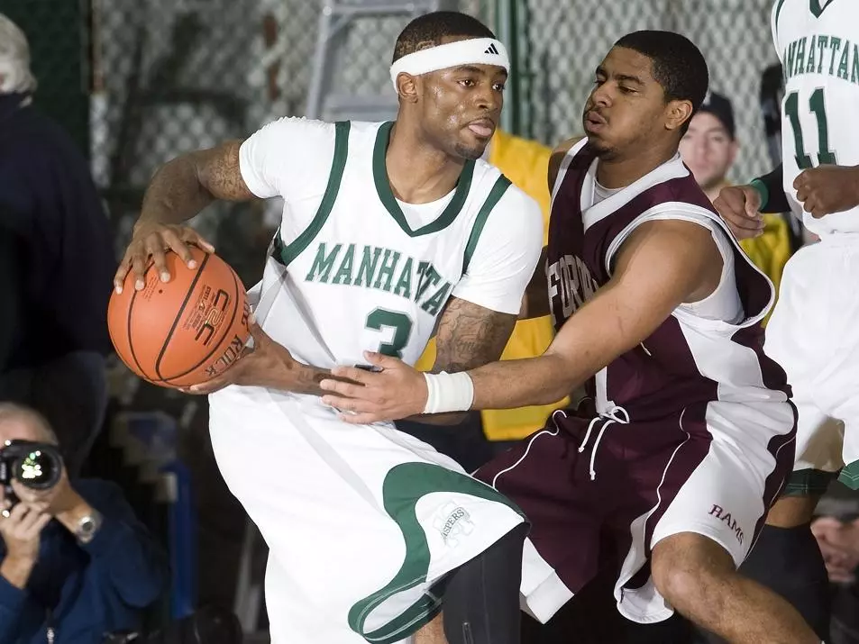 Jaspers Hold Off Gaels? Second Half Charge