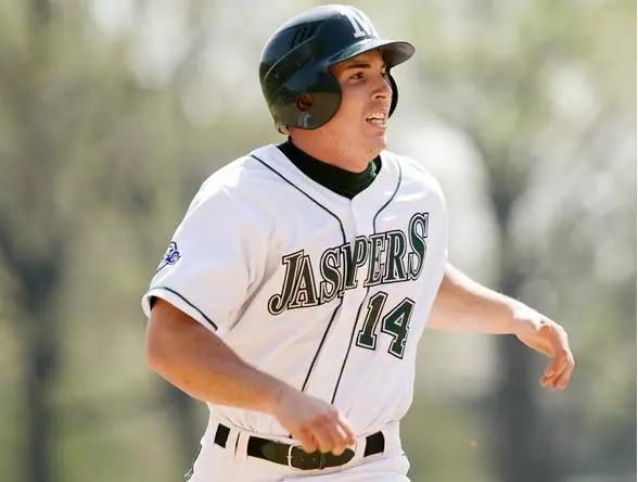 Manhattan Splits MAAC Doubleheader at Marist