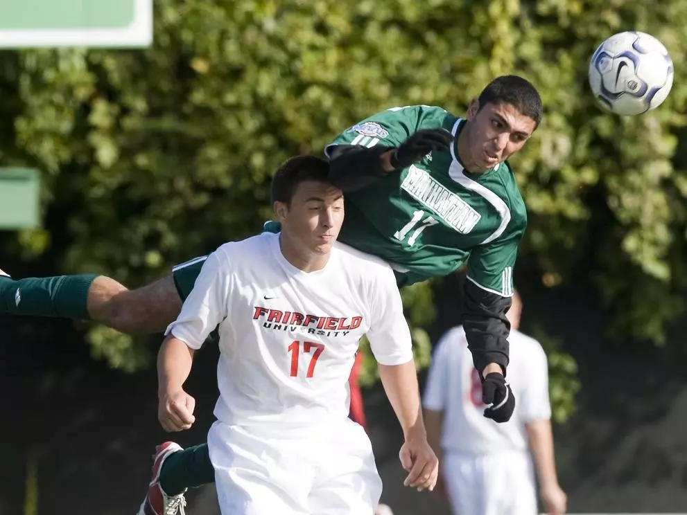 Late Richmond Goal Tops Men's Soccer 2-1