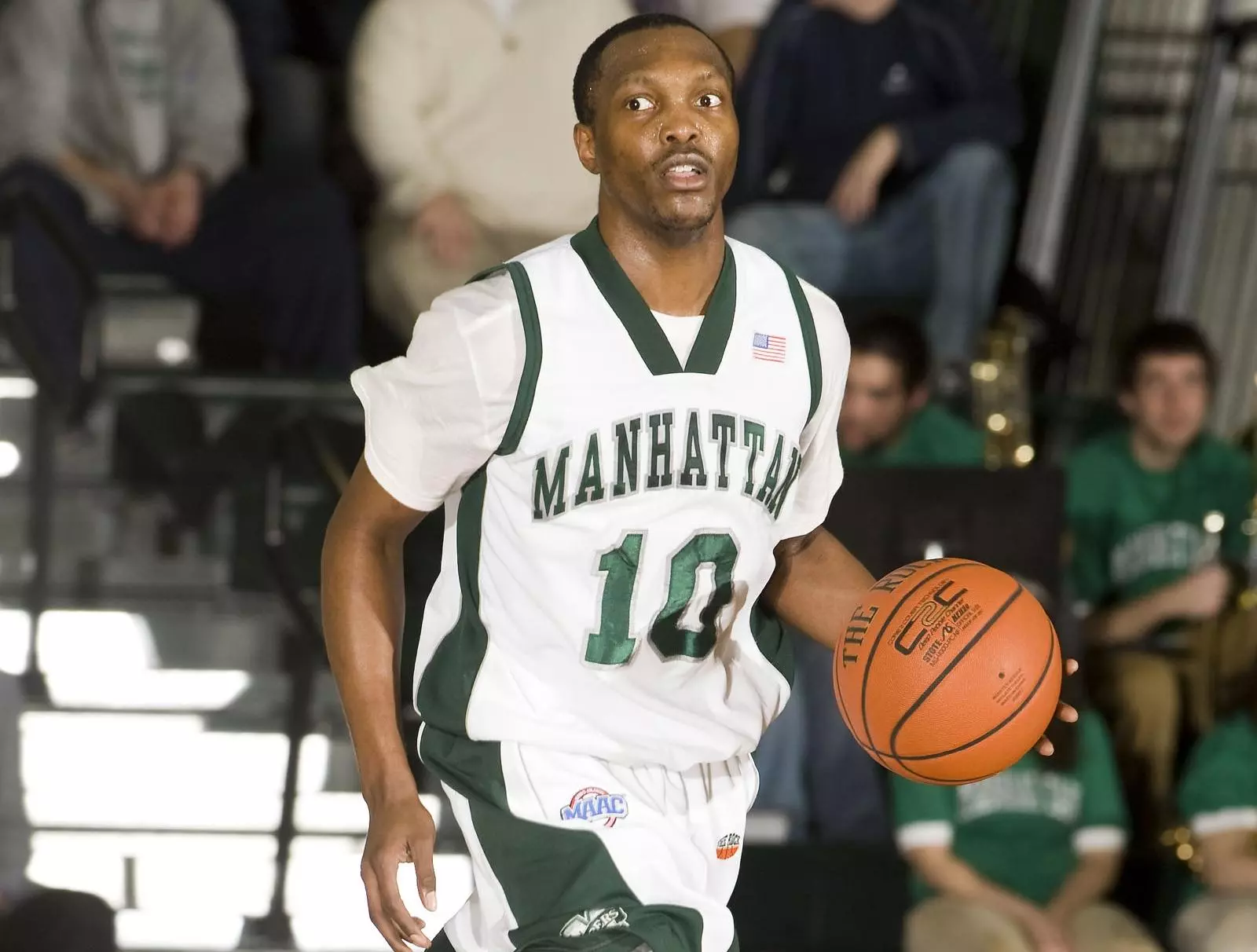 Jaspers Top Kean University 74-52 in First Exhibition