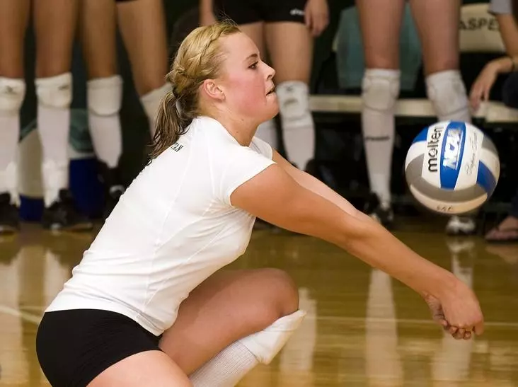 Lady Jaspers Fall to Red Storm In Four Sets