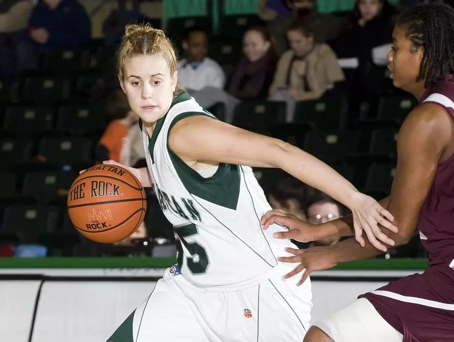 Iona?s Size Too Much For Manhattan In 79-62 Defeat