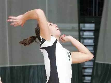 Jaspers Drop First-Place Showdown at Niagara