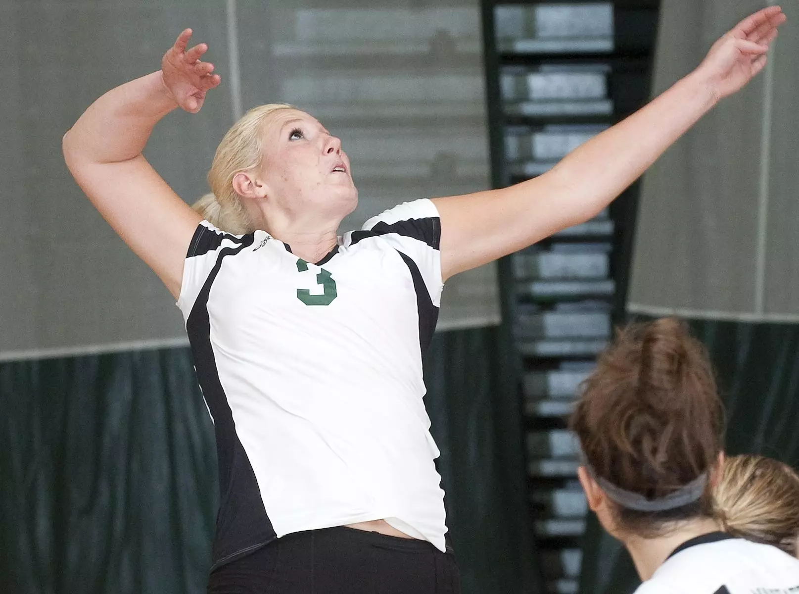 Manhattan Tripped Up By Canisius