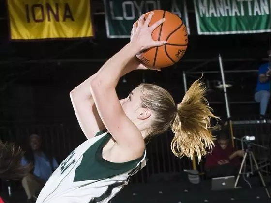 Lady Jaspers Lead Wire-to-Wire In 73-45 Rout of Cornell