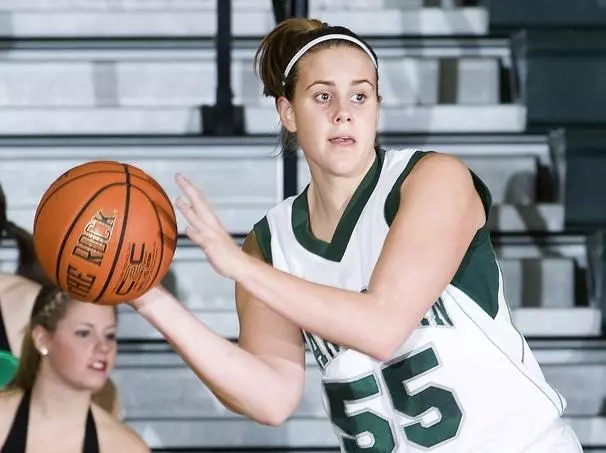 Wentworth, Loutsenhizer Lead Manhattan Past Saint Peter?s