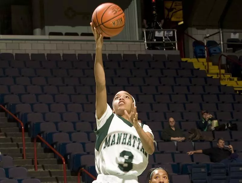 Pacheco Leads Manhattan to 65-62 Senior Day Win Over Marist
