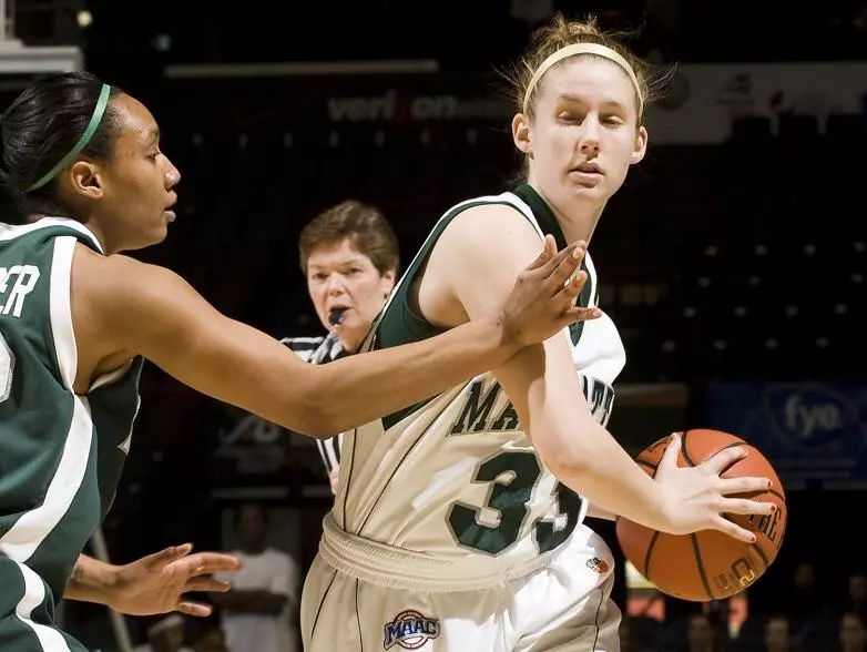 Lady Jaspers Open Final Weekend Against Loyola