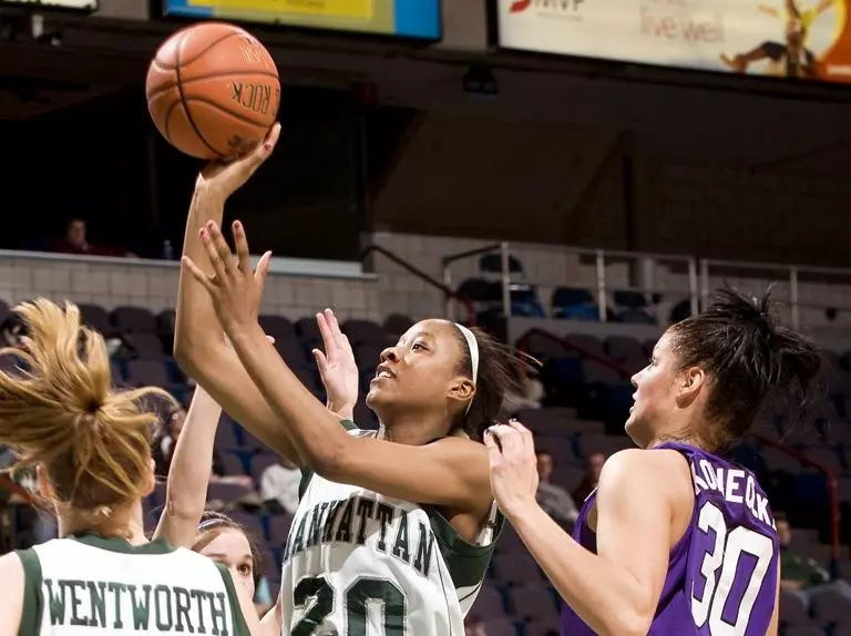 Lady Jaspers Notch Fourth Straight Victory