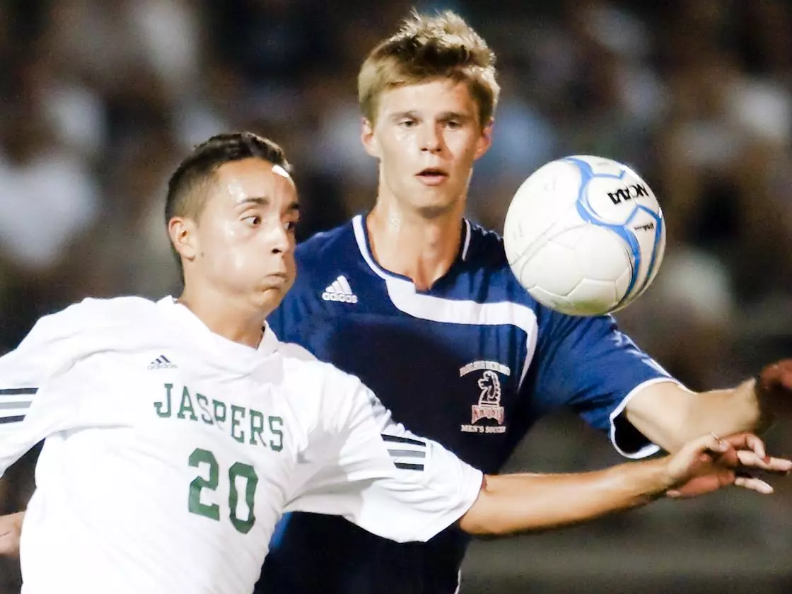 Trick Of The Trade, Bannister's Effort Drops Jaspers