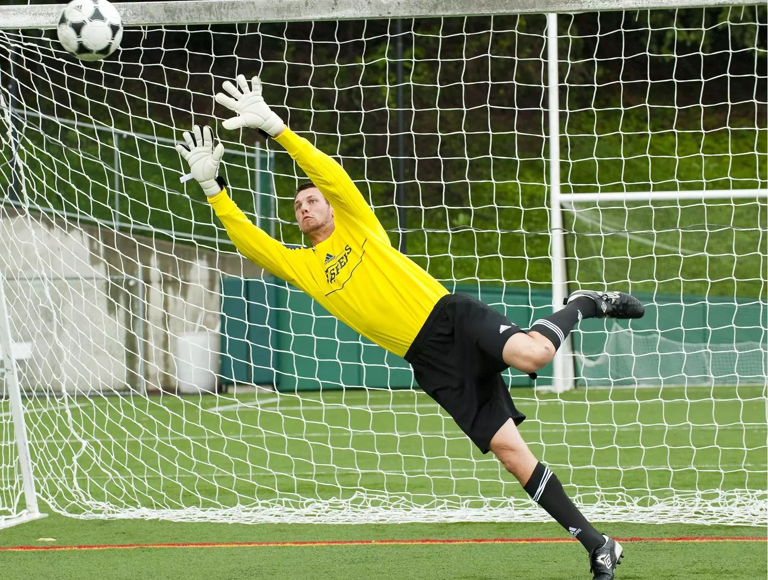 Bulldogs Down Jaspers, 2-1, at Bryant