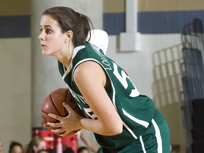 Comeback Falls Just Short In 65-60 Loss at Iona