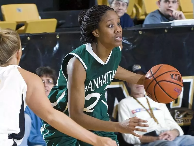 Jaspers Make Short Trip to Iona On Sunday