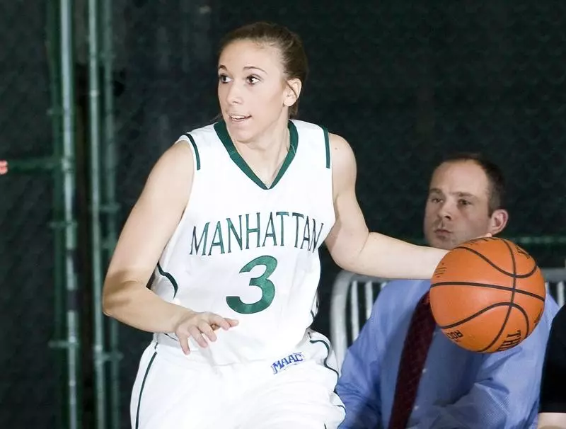 Manhattan Ends 2011 With 62-50 Win Over Sacred Heart