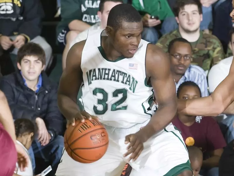 Manhattan Downs Fairfield for 10th Victory