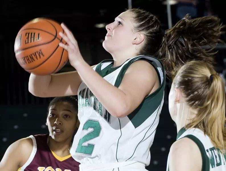 Roeder?s Career Day Lifts Manhattan Past East Tennessee State