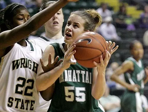 Loutsenhizer, Roeder Lift Manhattan Into WBI Semifinals