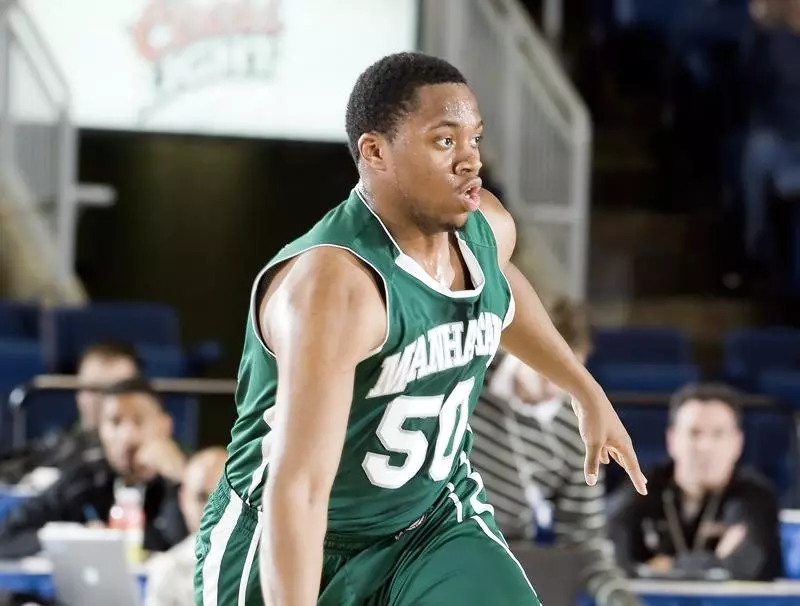 Jaspers fall at Fifth-Ranked Syracuse