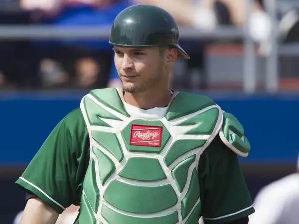Jaspers fall at Seton Hall