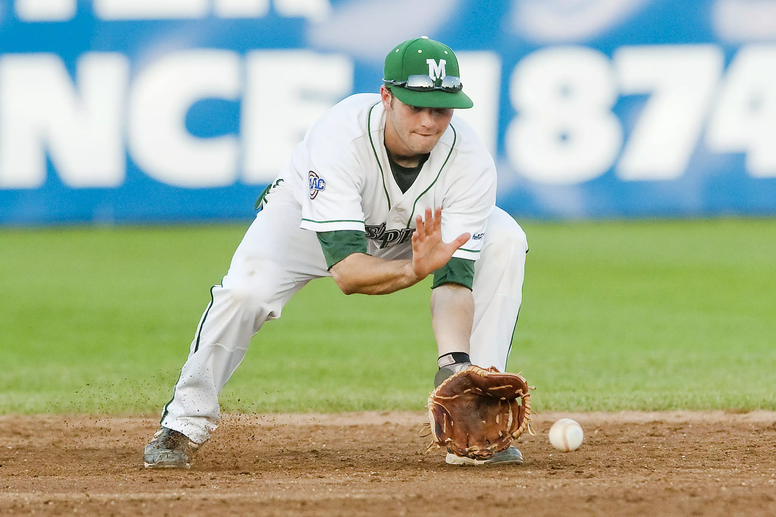 Jaspers Swept In Season Opening Series