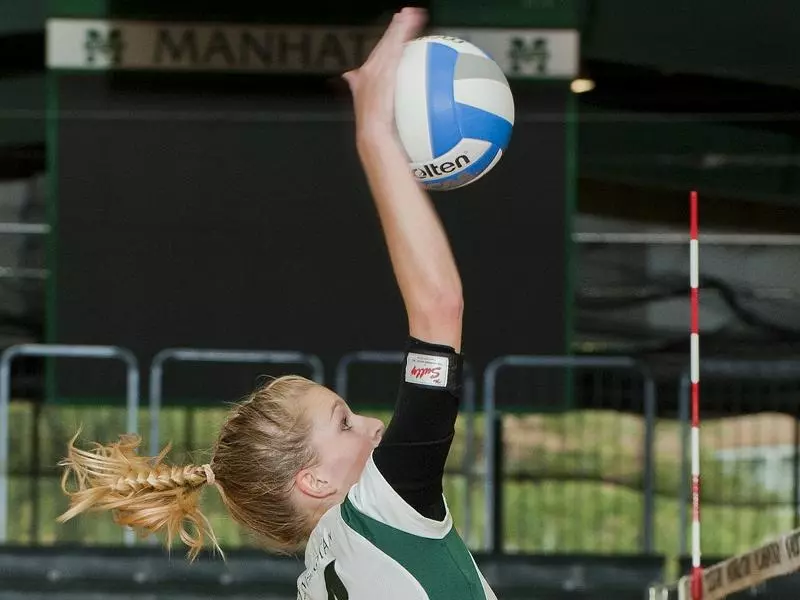 Behrens Powers Jaspers Past UMass Lowell In Season Opener