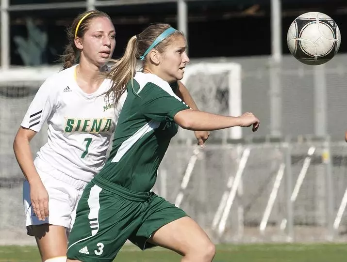 Women's Soccer Scores Six Times in Second Half in 7-2 Win