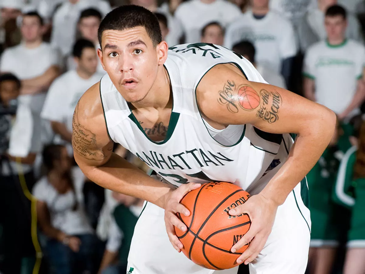 Jaspers Prevail in the 105th ?Battle of the Bronx?