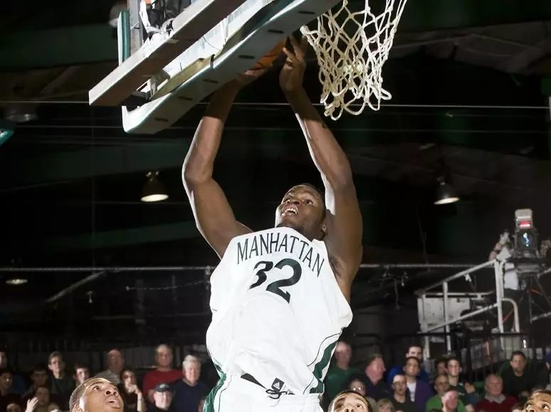 Manhattan Storms Past Siena