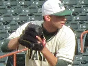 Manhattan Stays Alive in MAAC Baseball Tournament