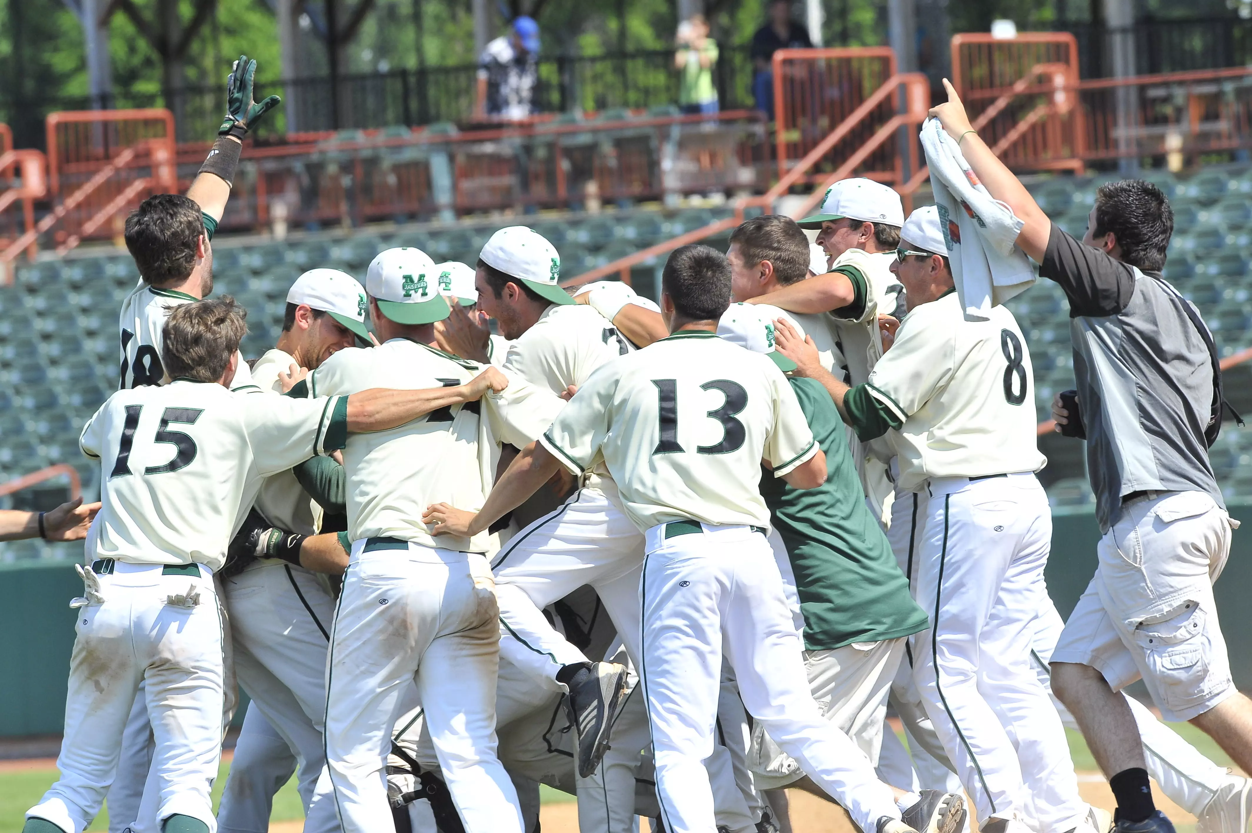 Manhattan Repeats as MAAC Champs!
