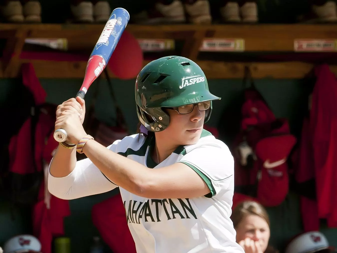 Jaspers Split at Canisius, Move Into First-Place Tie
