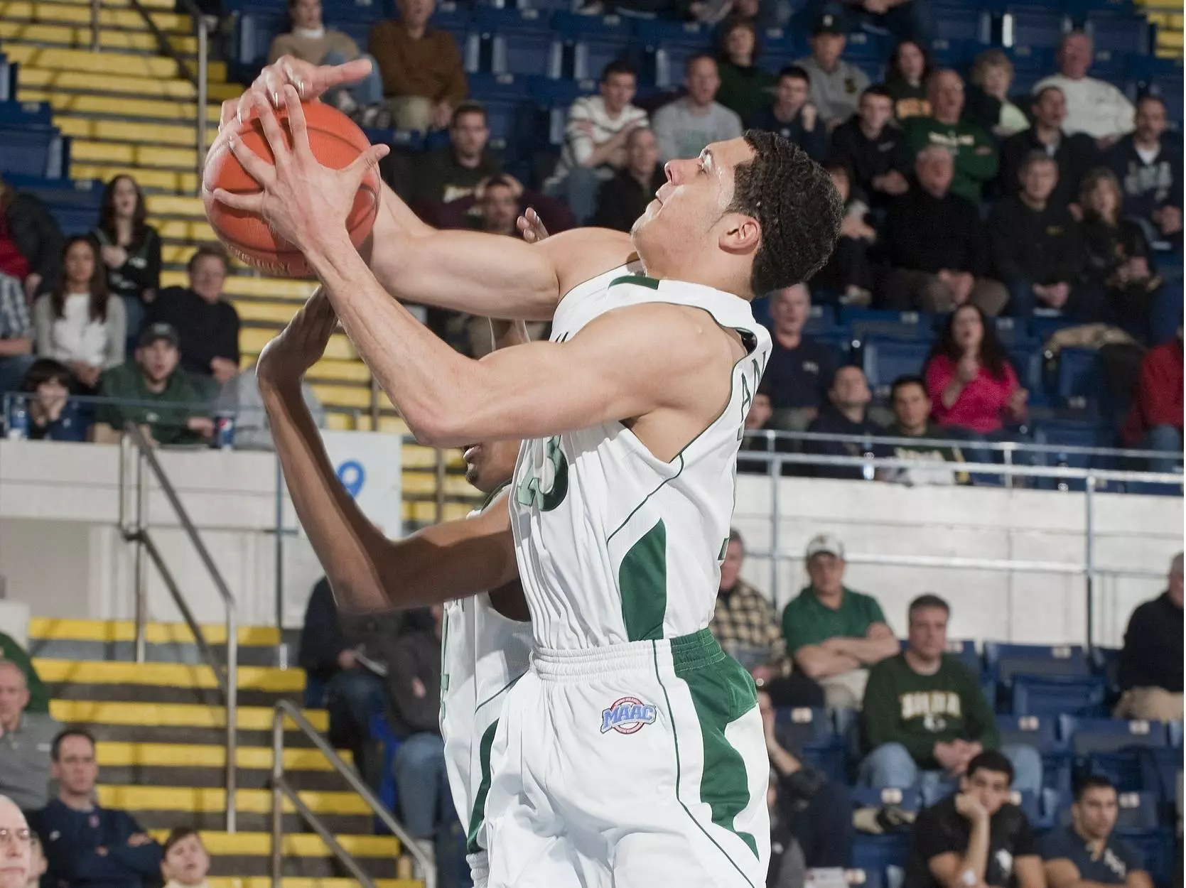 Jaspers Edged at Dayton