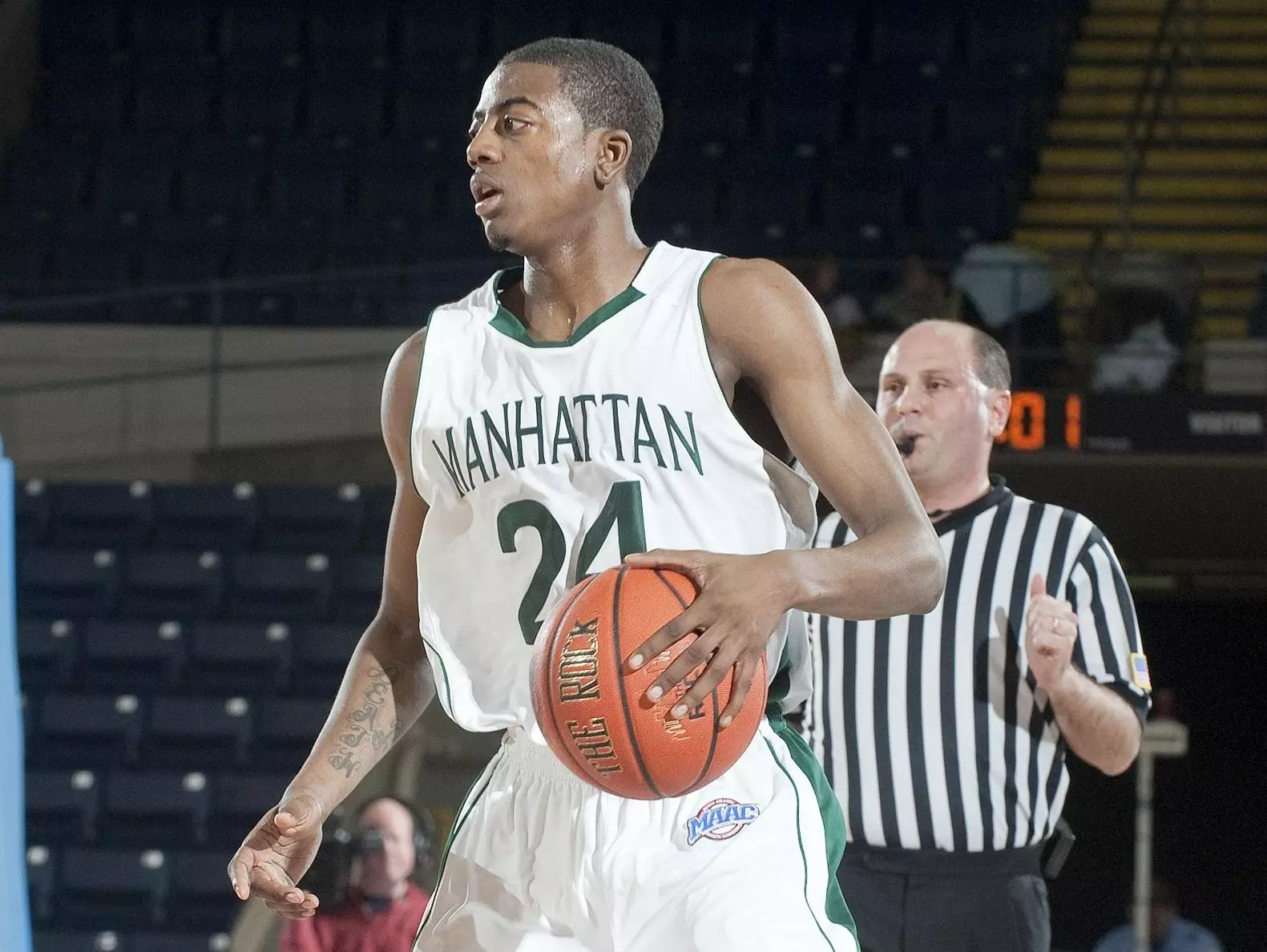 Men's Hoops Tops Nyack, 87-61, in Exhibition Opener